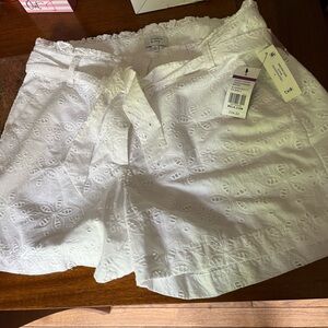Crown & Ivy White Eyelet Shorts Size 8 New